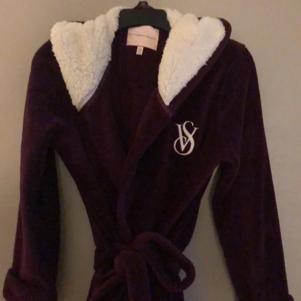 Fleece Robe - Picture 3 of 5